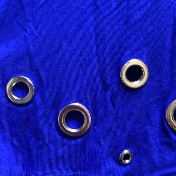 Top - Picture 2 of 5